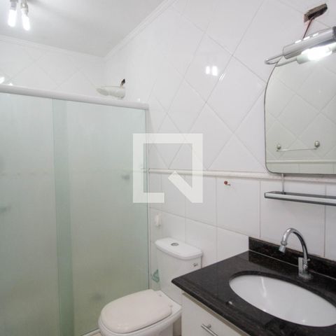 Casa à venda com 126m², 2 quartos e 3 vagas Casa à venda com 126m², 2 quartos e 3 vagasBanheiro da Suíte 1