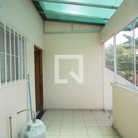 Casa à venda com 126m², 2 quartos e 3 vagas Casa à venda com 126m², 2 quartos e 3 vagasVaranda
