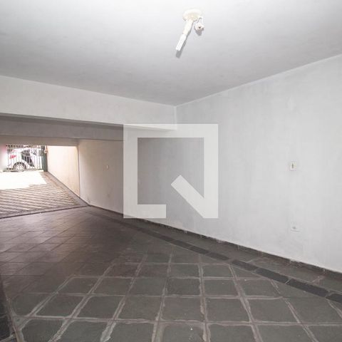 Casa à venda com 126m², 2 quartos e 3 vagas Casa à venda com 126m², 2 quartos e 3 vagasGaragem