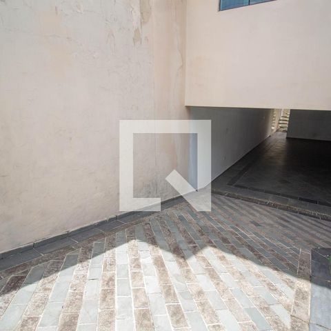 Casa à venda com 126m², 2 quartos e 3 vagas Casa à venda com 126m², 2 quartos e 3 vagasGaragem