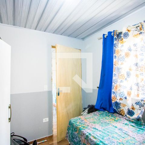 Casa à venda com 72m², 4 quartos e 2 vagas Casa à venda com 72m², 4 quartos e 2 vagasQuarto 4