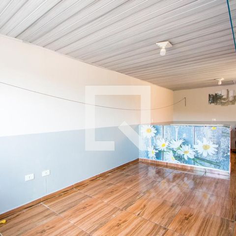 Casa à venda com 72m², 4 quartos e 2 vagas Casa à venda com 72m², 4 quartos e 2 vagasSalão