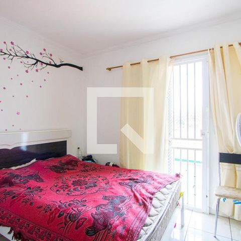 Casa à venda com 72m², 4 quartos e 2 vagas Casa à venda com 72m², 4 quartos e 2 vagasQuarto 1