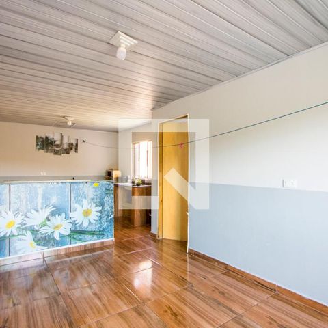 Casa à venda com 72m², 4 quartos e 2 vagas Casa à venda com 72m², 4 quartos e 2 vagasSalão