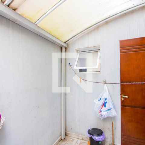 Casa à venda com 72m², 4 quartos e 2 vagas Casa à venda com 72m², 4 quartos e 2 vagasÁrea de serviço