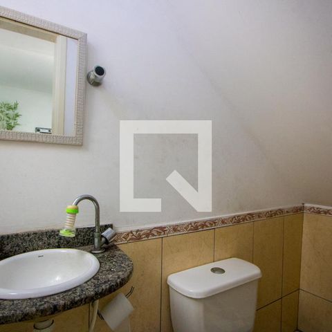 Casa à venda com 72m², 4 quartos e 2 vagas Casa à venda com 72m², 4 quartos e 2 vagasLavabo