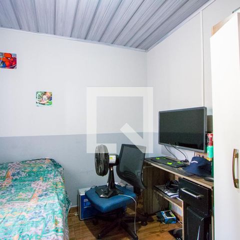 Casa à venda com 72m², 4 quartos e 2 vagas Casa à venda com 72m², 4 quartos e 2 vagasQuarto 4