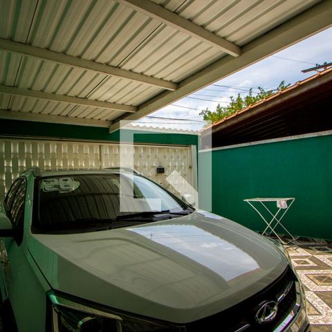 Casa à venda com 72m², 4 quartos e 2 vagas Casa à venda com 72m², 4 quartos e 2 vagasGaragem
