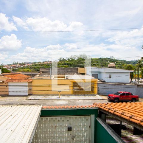 Casa à venda com 72m², 4 quartos e 2 vagas Casa à venda com 72m², 4 quartos e 2 vagasVista do quarto 1