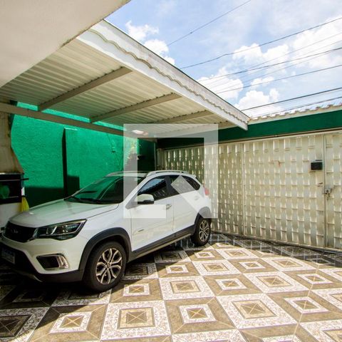 Casa à venda com 72m², 4 quartos e 2 vagas Casa à venda com 72m², 4 quartos e 2 vagasGaragem