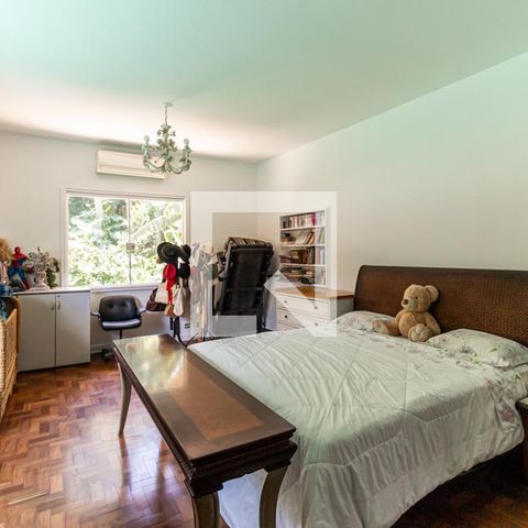 Casa à venda com 400m², 3 quartos e 10 vagas Casa à venda com 400m², 3 quartos e 10 vagasQuarto da Suíte 1