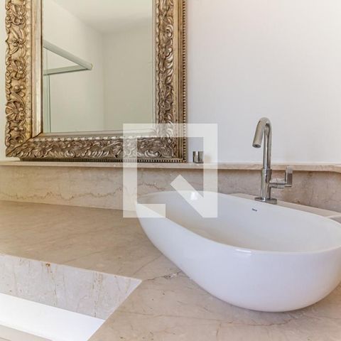 Casa à venda com 400m², 3 quartos e 10 vagas Casa à venda com 400m², 3 quartos e 10 vagasBanheiro da Suíte 2