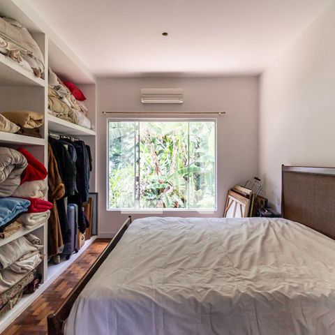 Casa à venda com 400m², 3 quartos e 10 vagas Casa à venda com 400m², 3 quartos e 10 vagasQuarto da Suíte 2
