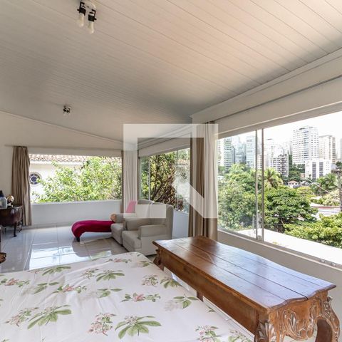 Casa à venda com 400m², 3 quartos e 10 vagas Casa à venda com 400m², 3 quartos e 10 vagasQuarto da Suíte 3