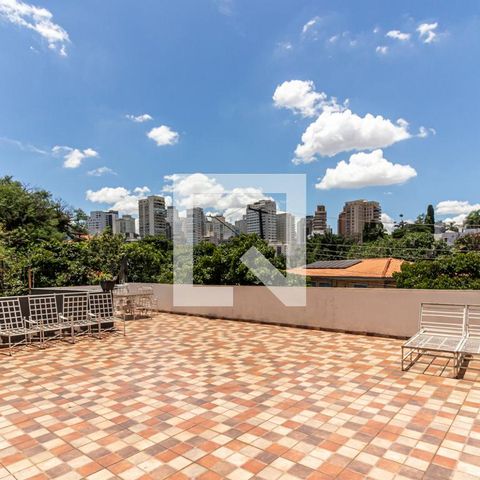 Casa à venda com 400m², 3 quartos e 10 vagas Casa à venda com 400m², 3 quartos e 10 vagasVaranda Frontal