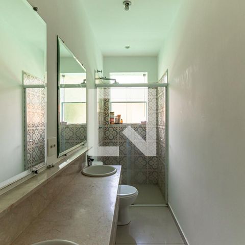 Casa à venda com 400m², 3 quartos e 10 vagas Casa à venda com 400m², 3 quartos e 10 vagasBanheiro da Suíte 1