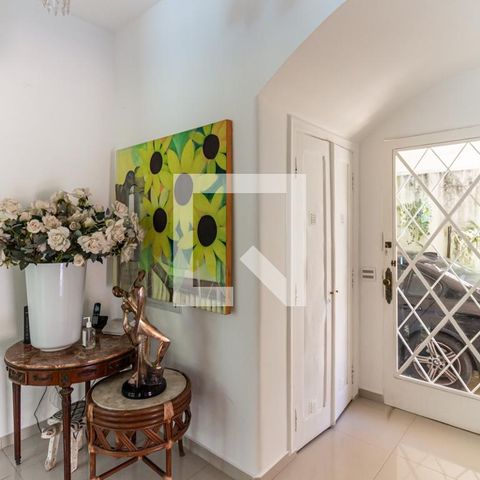 Casa à venda com 400m², 3 quartos e 10 vagas Casa à venda com 400m², 3 quartos e 10 vagasSala - Hall de Entrada