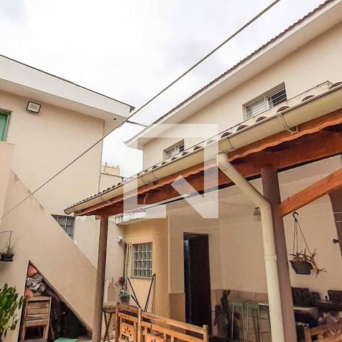Casa à venda com 272m², 5 quartos e 6 vagas Casa à venda com 272m², 5 quartos e 6 vagasEspaço Gourmet