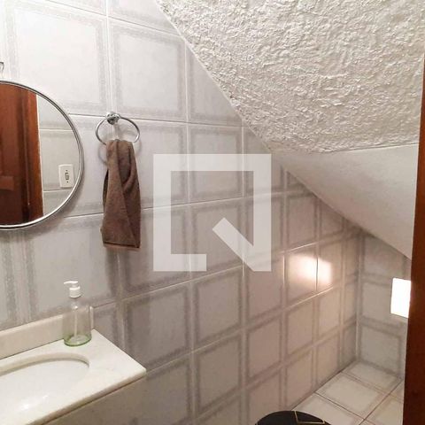 Casa à venda com 272m², 5 quartos e 6 vagas Casa à venda com 272m², 5 quartos e 6 vagasLavabo 1