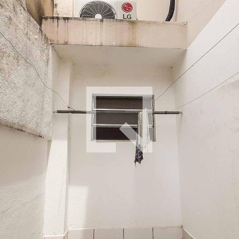 Casa à venda com 272m², 5 quartos e 6 vagas Casa à venda com 272m², 5 quartos e 6 vagasÁrea de Serviço