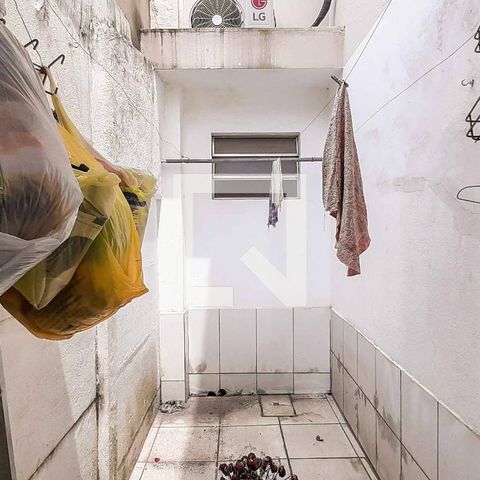 Casa à venda com 272m², 5 quartos e 6 vagas Casa à venda com 272m², 5 quartos e 6 vagasÁrea de Serviço