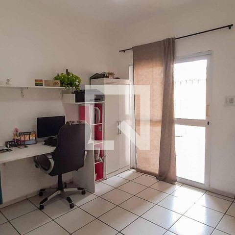 Casa à venda com 272m², 5 quartos e 6 vagas Casa à venda com 272m², 5 quartos e 6 vagasQuarto 3