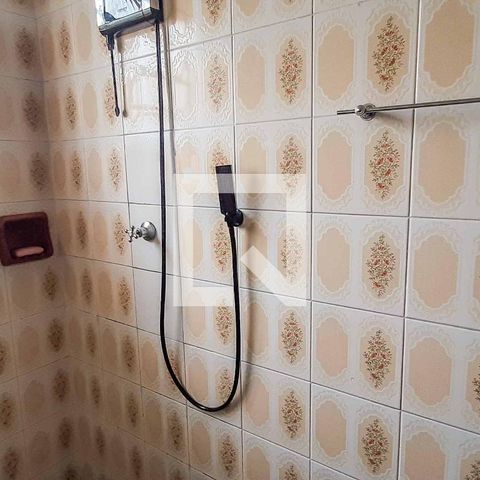 Casa à venda com 272m², 5 quartos e 6 vagas Casa à venda com 272m², 5 quartos e 6 vagasBanheiro do Quarto 2