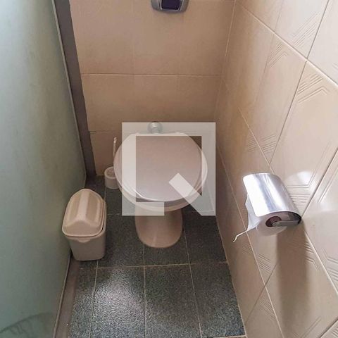 Casa à venda com 272m², 5 quartos e 6 vagas Casa à venda com 272m², 5 quartos e 6 vagasBanheiro do Quarto 1