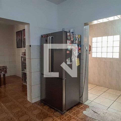 Casa à venda com 272m², 5 quartos e 6 vagas Casa à venda com 272m², 5 quartos e 6 vagasCozinha