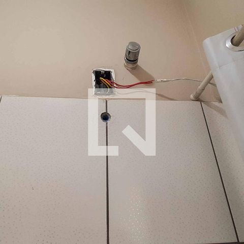 Casa à venda com 272m², 5 quartos e 6 vagas Casa à venda com 272m², 5 quartos e 6 vagasBanheiro da Suíte 2