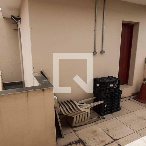 Casa à venda com 272m², 5 quartos e 6 vagas Casa à venda com 272m², 5 quartos e 6 vagasVista do Quarto 1
