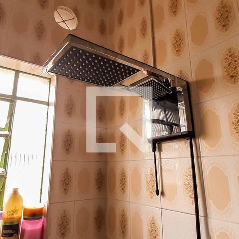 Casa à venda com 272m², 5 quartos e 6 vagas Casa à venda com 272m², 5 quartos e 6 vagasBanheiro do Quarto 2