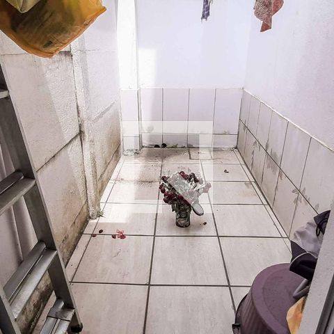 Casa à venda com 272m², 5 quartos e 6 vagas Casa à venda com 272m², 5 quartos e 6 vagasÁrea de Serviço