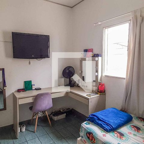 Casa à venda com 272m², 5 quartos e 6 vagas Casa à venda com 272m², 5 quartos e 6 vagasQuarto 1