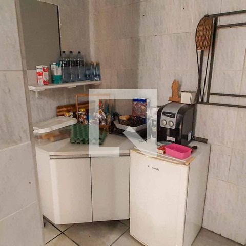 Casa à venda com 272m², 5 quartos e 6 vagas Casa à venda com 272m², 5 quartos e 6 vagasCozinha