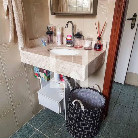 Casa à venda com 272m², 5 quartos e 6 vagas Casa à venda com 272m², 5 quartos e 6 vagasBanheiro do Quarto 1
