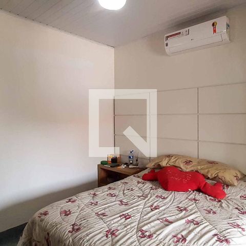 Casa à venda com 272m², 5 quartos e 6 vagas Casa à venda com 272m², 5 quartos e 6 vagasSuíte 1