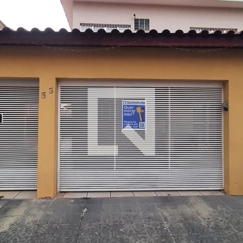 Casa à venda com 272m², 5 quartos e 6 vagas Casa à venda com 272m², 5 quartos e 6 vagasFachada da Casa
