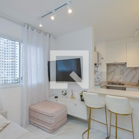 Apartamento à venda com 38m², 2 quartos e sem vaga Apartamento à venda com 38m², 2 quartos e sem vagaSala