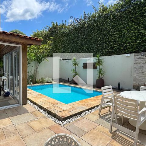 Casa de condomínio à venda com 360m², 4 quartos e 4 vagasPiscina