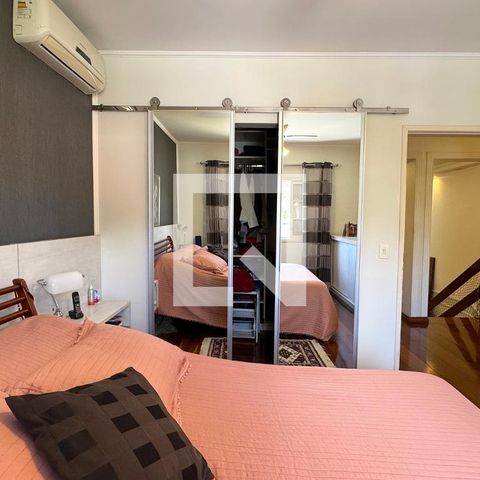 Casa de condomínio à venda com 360m², 4 quartos e 4 vagasSuíte 1