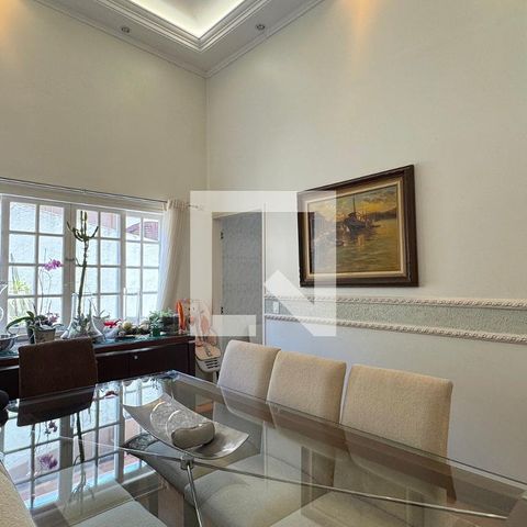 Casa de condomínio à venda com 360m², 4 quartos e 4 vagasSala de Jantar