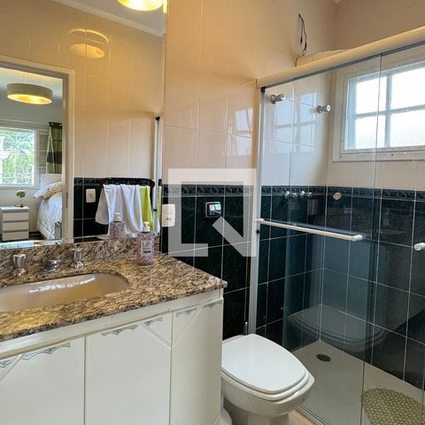 Casa de condomínio à venda com 360m², 4 quartos e 4 vagasBanheiro da Suíte 2