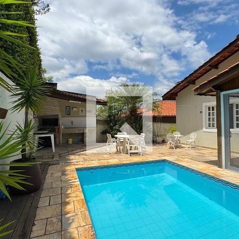 Casa de condomínio à venda com 360m², 4 quartos e 4 vagasPiscina