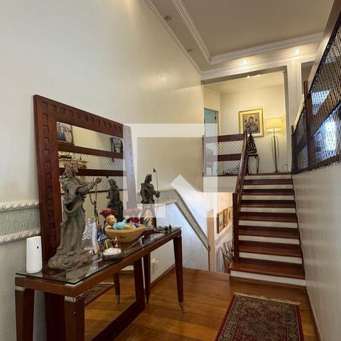 Casa de condomínio à venda com 360m², 4 quartos e 4 vagasHall de entrada