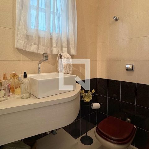 Casa de condomínio à venda com 360m², 4 quartos e 4 vagasLavabo