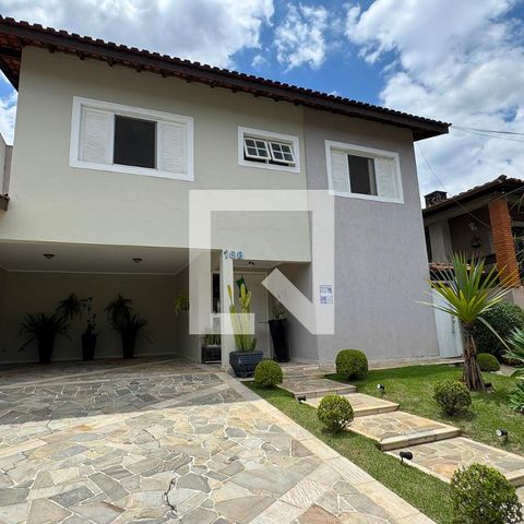 Casa de condomínio à venda com 360m², 4 quartos e 4 vagasGaragem