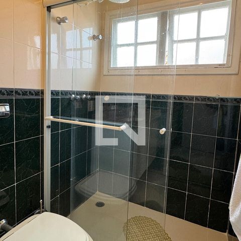 Casa de condomínio à venda com 360m², 4 quartos e 4 vagasBanheiro da Suíte 2