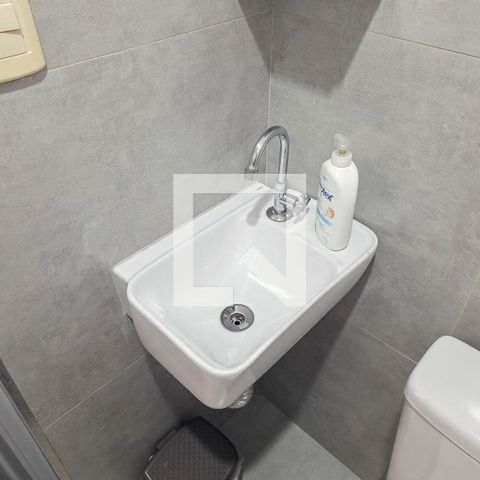 Casa à venda com 226m², 4 quartos e 4 vagas Casa à venda com 226m², 4 quartos e 4 vagasBanheiro de serviço