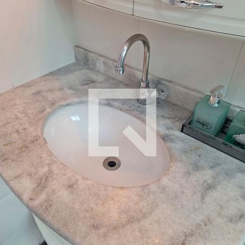 Casa à venda com 226m², 4 quartos e 4 vagas Casa à venda com 226m², 4 quartos e 4 vagasBanheiro